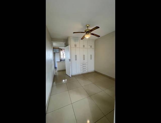 2.5 BEDROOM APARTMENT FOR SALE IN ESSENWOOD